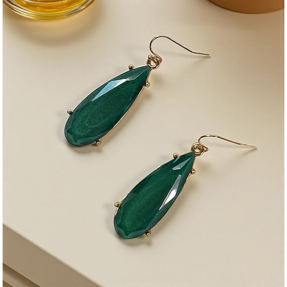 None Jewelry - Shimmery Emerald Green Long Teardrop Dangle Earrings / Pierced